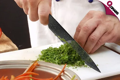 From QR10 Cut, Chop & Dice with a Cute Bird-Shaped Mini Folding Knives OR a 6-Piece Bass Kitchen Knife Set! (Up to QR255 Value)